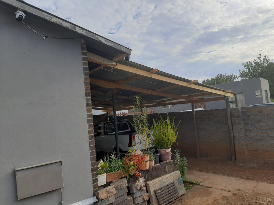 1 Bedroom Property for Sale in Randlespark North West